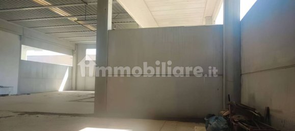 Склад с 5 комнатами в Сабаудия, Италия № 47733 7