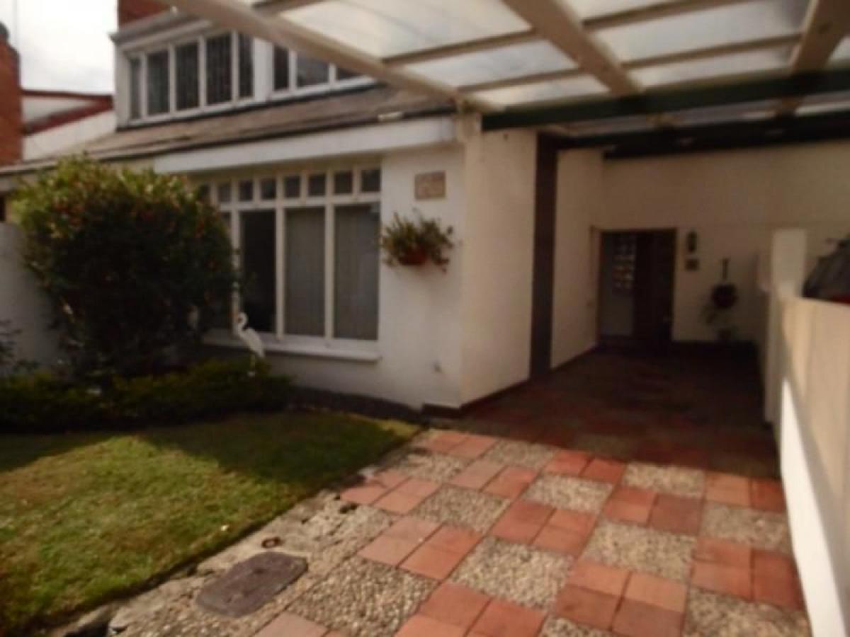 3 bedrooms House in Bogota, Colombia No. 11347