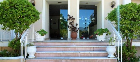 1200m² Townhouse in Corfu, Greece No. 6663 2