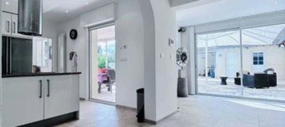 5 bedrooms Villa in Beaune, France No. 278959 5