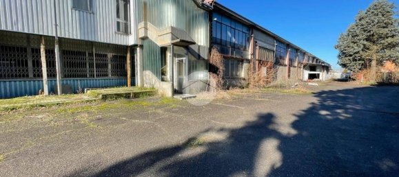 5 rooms Warehouse in Cerano, Italy No. 137067 4