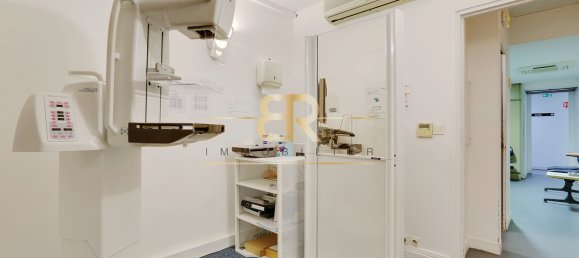 Propiedad comercial de 5 habitaciónes en Charenton-le-Pont, France No. 118381 5