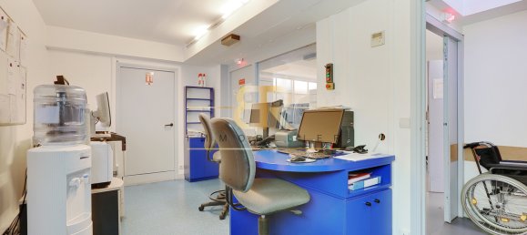 Propiedad comercial de 5 habitaciónes en Charenton-le-Pont, France No. 118381 9