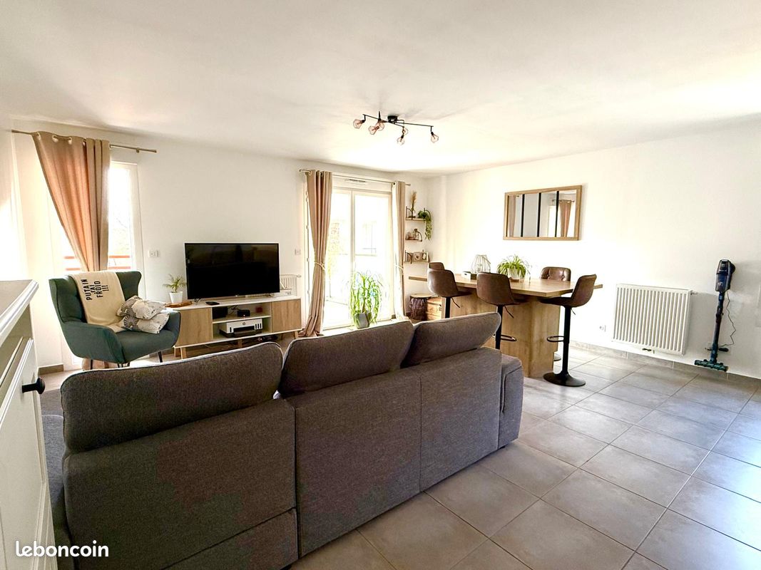 3 Schlafzimmer Wohnung in Bonneville, France, Nr. 335318