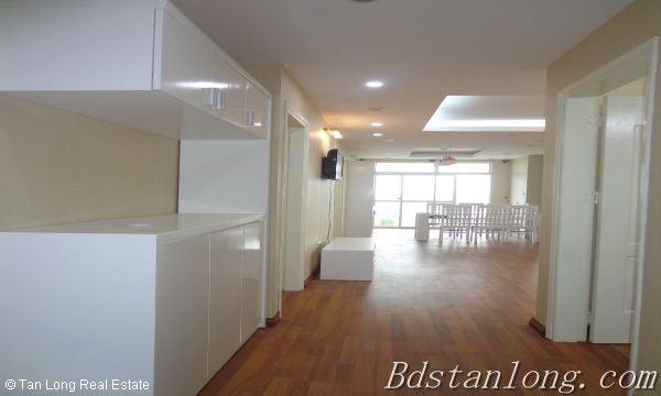 3 bedrooms Apartment in Tay Ho, Vietnam No. 5553