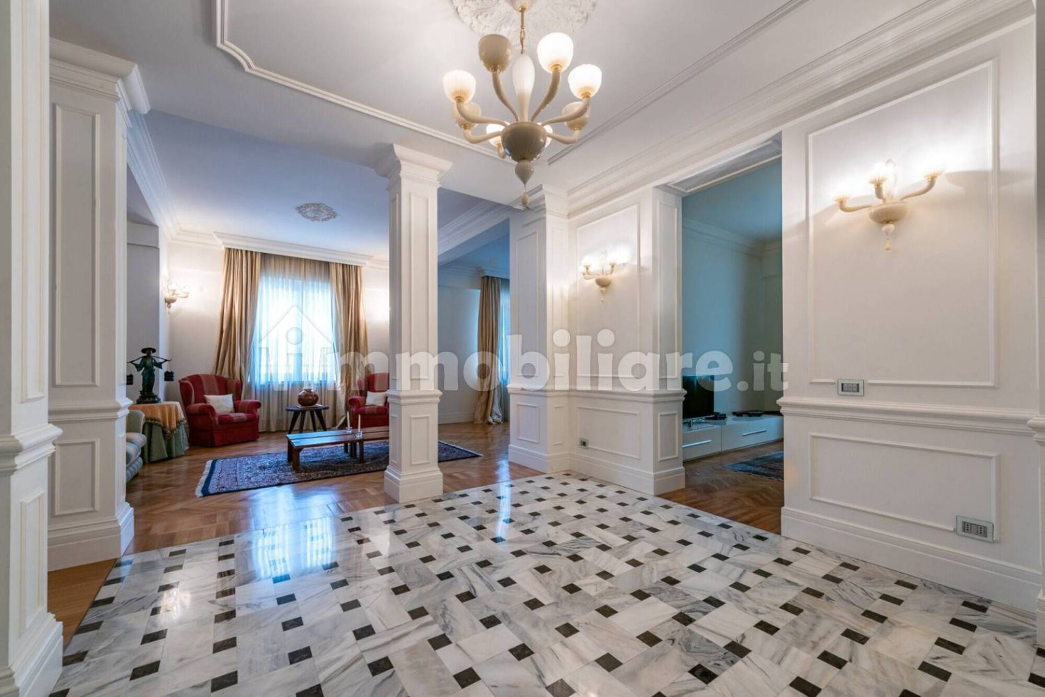 4 Schlafzimmer Wohnung in Milan, Italy, Nr. 379166