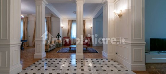 4 Schlafzimmer Wohnung in Milan, Italy, Nr. 379166 2