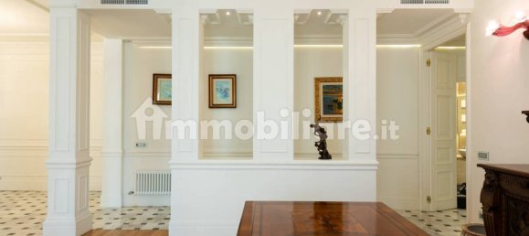 4 Schlafzimmer Wohnung in Milan, Italy, Nr. 379166 7