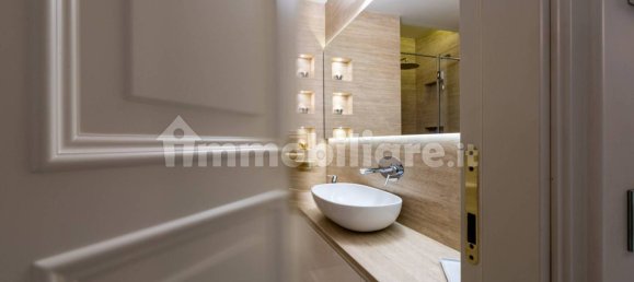 4 Schlafzimmer Wohnung in Milan, Italy, Nr. 379166 17