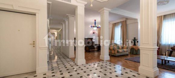 4 Schlafzimmer Wohnung in Milan, Italy, Nr. 379166 3