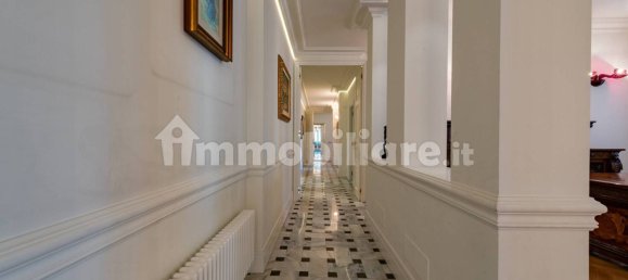 4 Schlafzimmer Wohnung in Milan, Italy, Nr. 379166 14