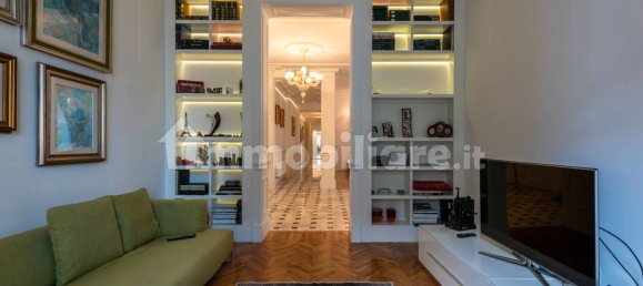 4 Schlafzimmer Wohnung in Milan, Italy, Nr. 379166 9