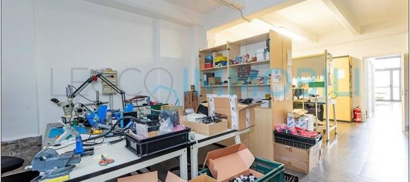 5 rooms Office in Calolziocorte, Italy No. 292779 8