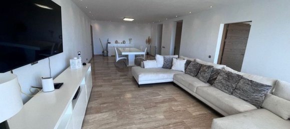 3 bedrooms Penthouse in La Quinta, Spain No. 43226 3