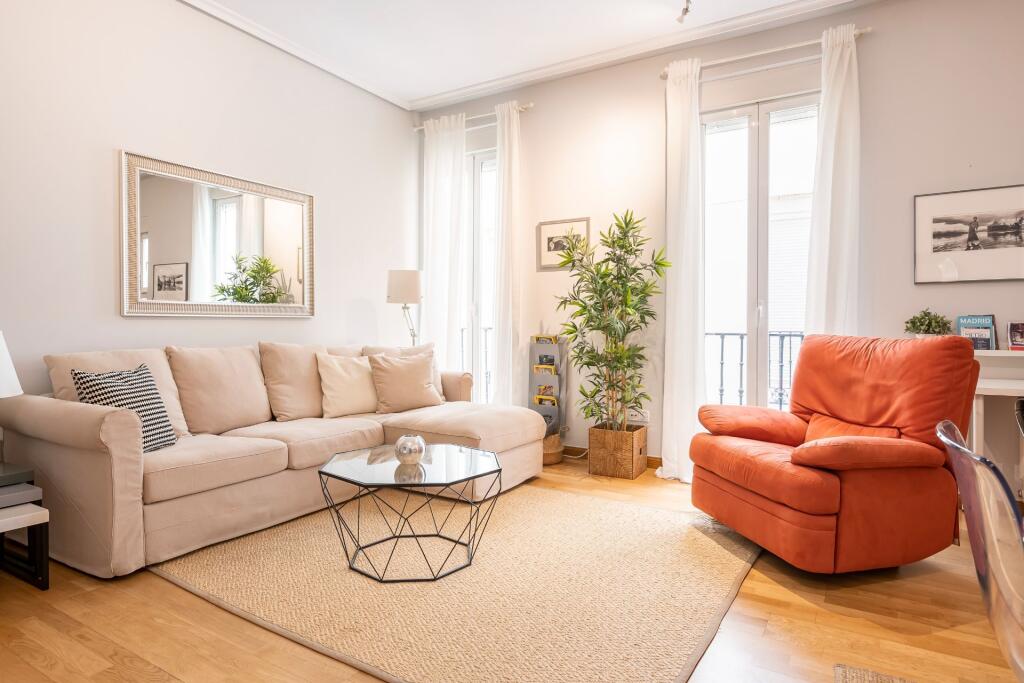 2 bedrooms Apartment in Madrid, Spain No. 246184