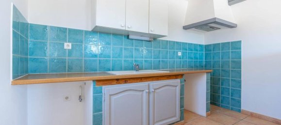 3 bedrooms Apartment in Pertuis, France No. 360941 3