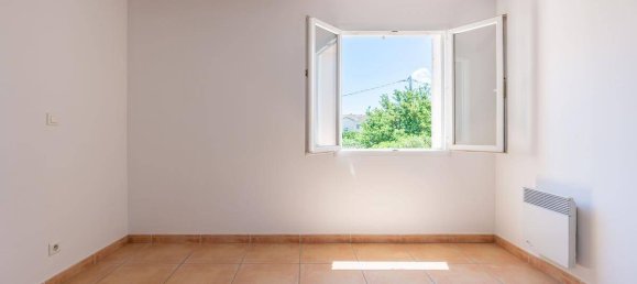 3 bedrooms Apartment in Pertuis, France No. 360941 9