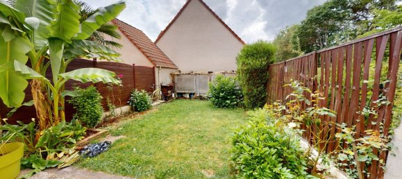 Casa de 3 dormitorios en Taverny, France No. 140442 2