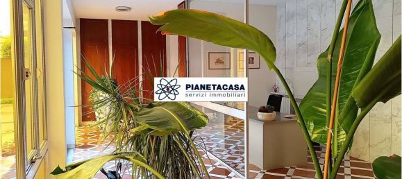 1 bedroom Apartment in Bergamo, Italy No. 322994 2