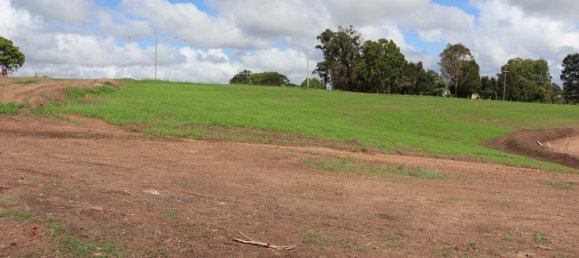 4588m² Land in Veteran, Australia No. 1052 4