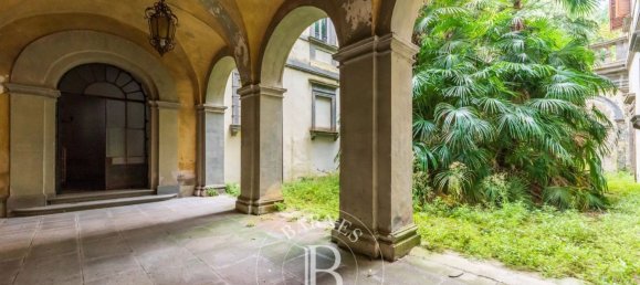 Edificio en Acquapendente, Italy 5500 m² No. 280386 50