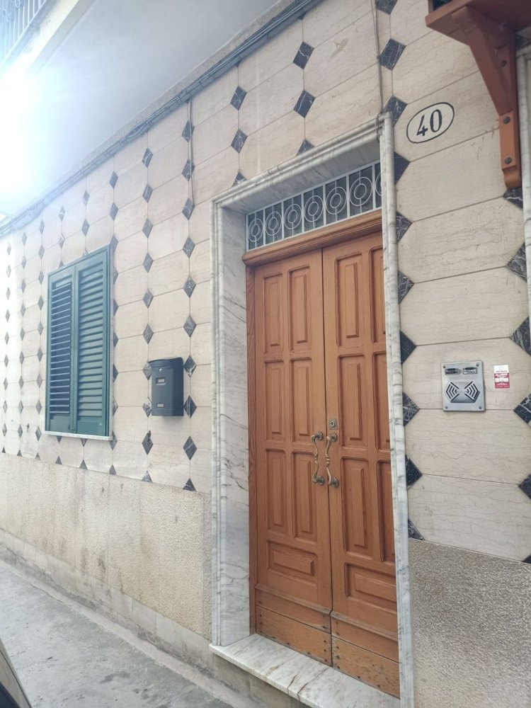 Casa de 4 divisões em Minervino Murge, Italy N.º 287772