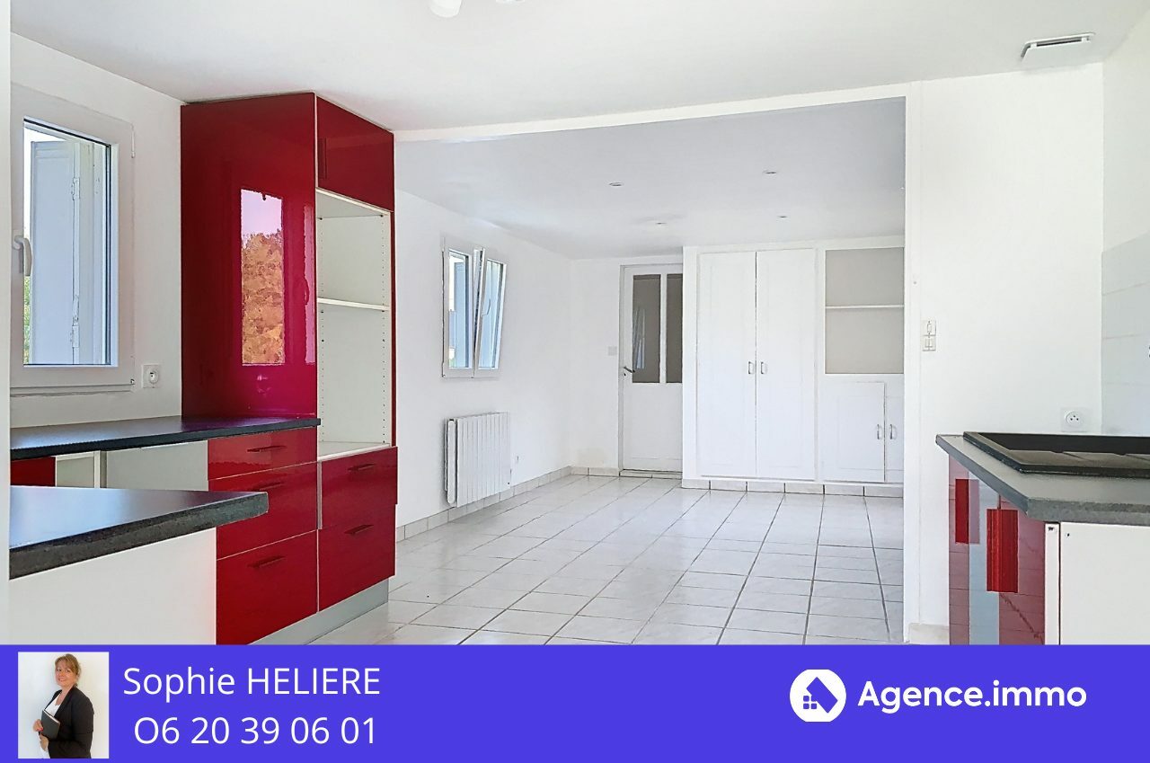 2 chambres Maison à Château-la-Vallière, France No. 349751