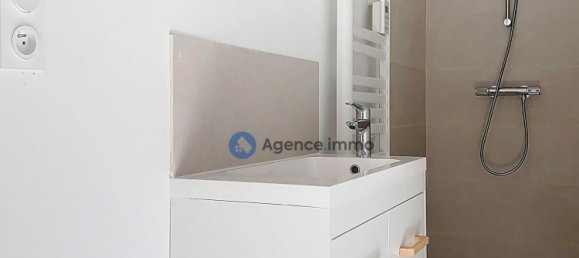 2 chambres Maison à Château-la-Vallière, France No. 349751 8