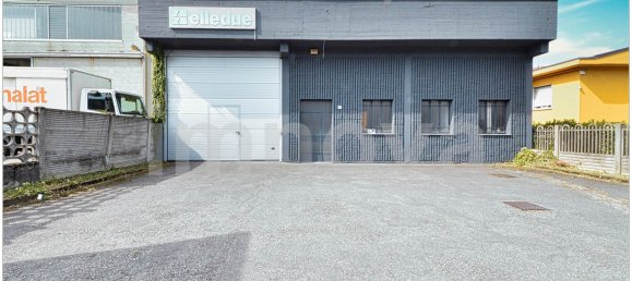 2 rooms Commercial property in Meda, Italy No. 132442 3