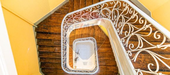 6 bedrooms Apartment in Lisbon, Portugal No. 74476 2