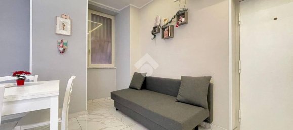 2 bedrooms Apartment in Naples, Italy No. 31587 11