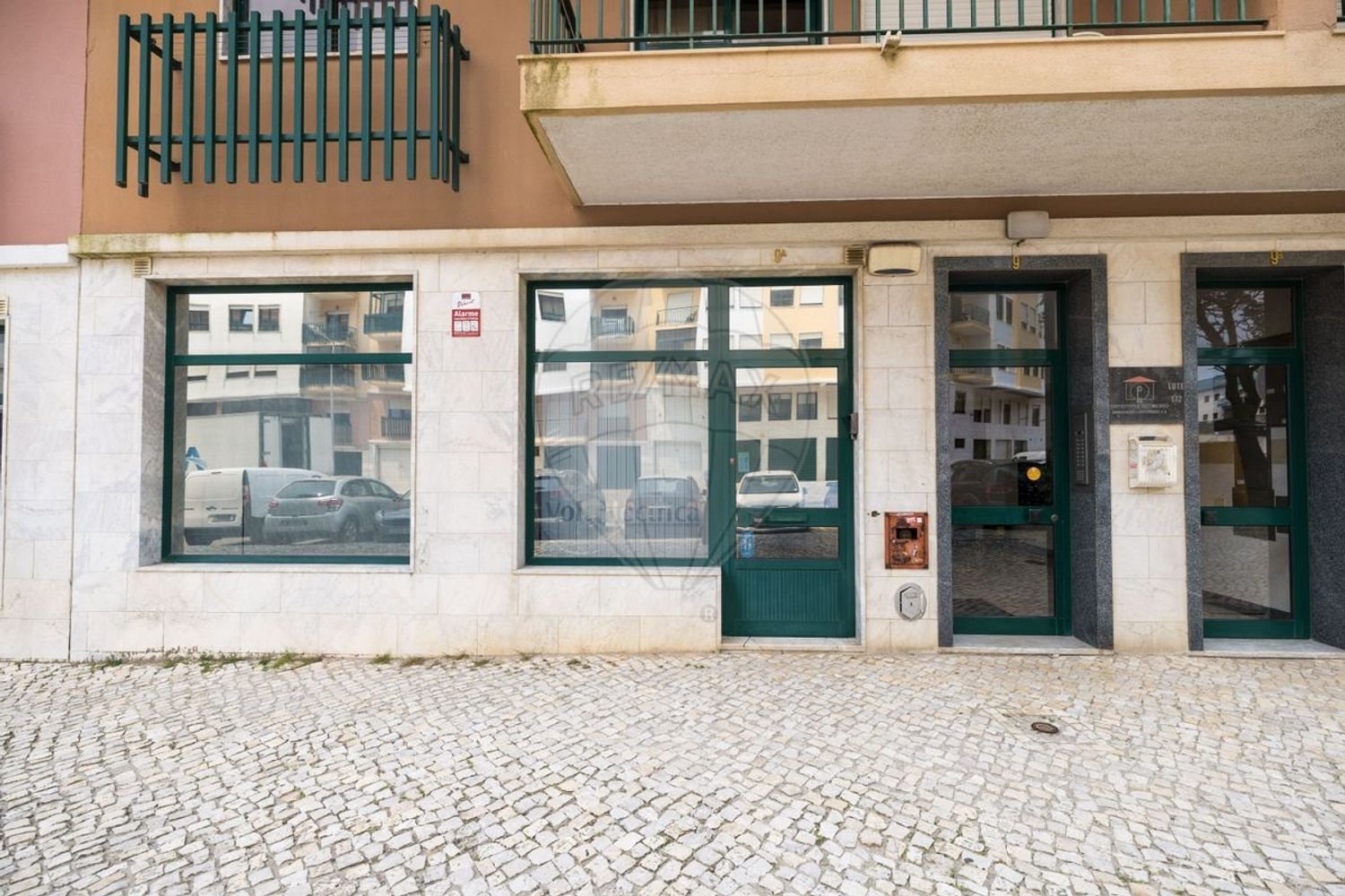 100m² Commercial property in Sintra, Portugal No. 199061