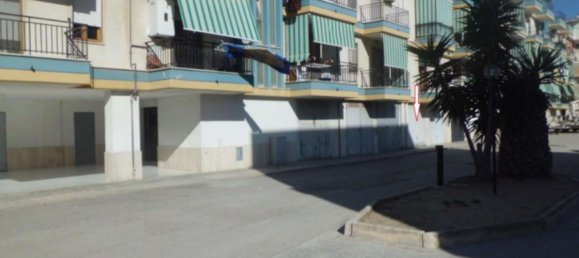 4 rooms Apartment in Trinitapoli, Italy No. 180128 2