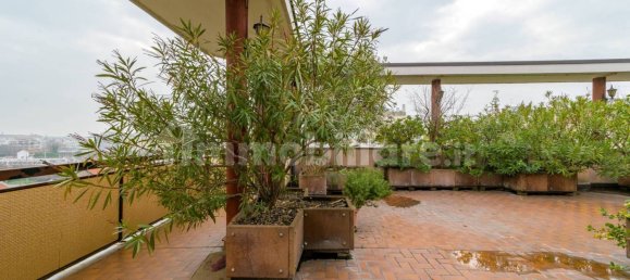 3 bedrooms Penthouse in Milan, Italy No. 312989 3