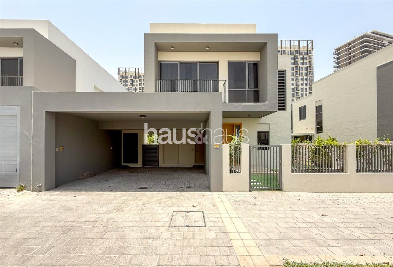 Вилла с 4 спальнями в Дубай Хилс Эстейт, ОАЭ № 100455