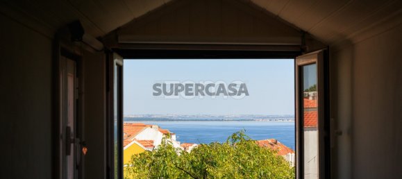 1 bedroom Apartment in Lisbon, Portugal No. 162809 2