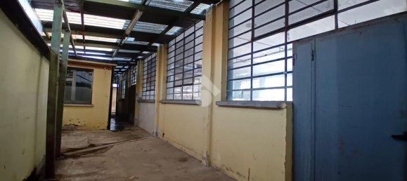 Entrepôt à Brescia, Italy 370m² No. 362879 4