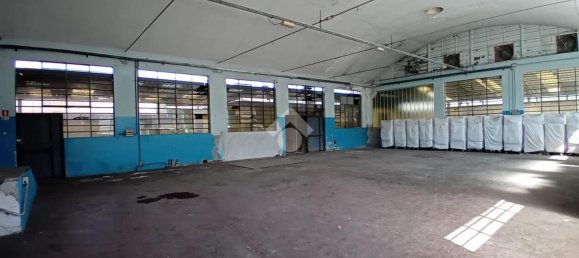 Entrepôt à Brescia, Italy 370m² No. 362879 3