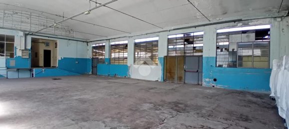 Entrepôt à Brescia, Italy 370m² No. 362879 12