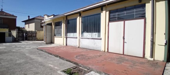 Entrepôt à Brescia, Italy 370m² No. 362879 6