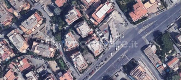 3 bedrooms Apartment in Rome, Italy No. 281058 4