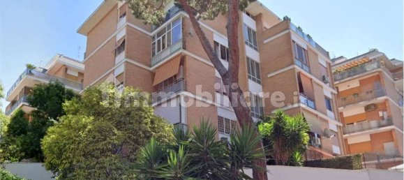 3 bedrooms Apartment in Rome, Italy No. 281058 10