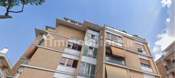 3 bedrooms Apartment in Rome, Italy No. 281058 12