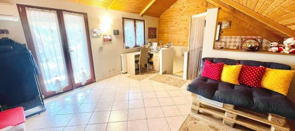 5 rooms House in Limbiate, Italy No. 271913 22