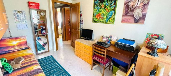 5 rooms House in Limbiate, Italy No. 271913 18