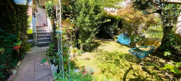 5 rooms House in Limbiate, Italy No. 271913 10