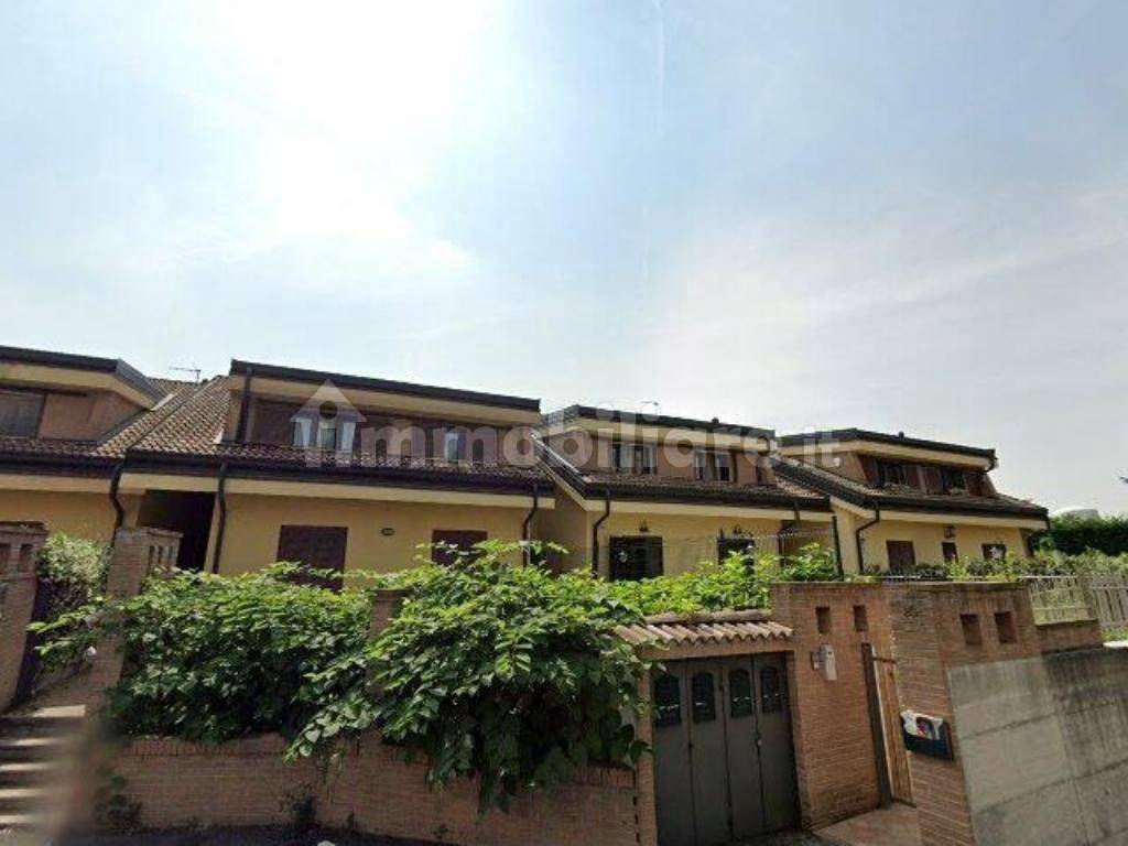 Квартира с 5 спальнями в Бернареджо, Италия № 281702