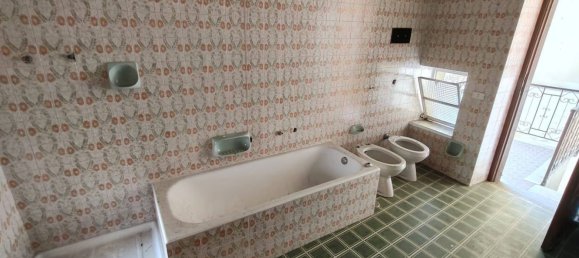 Bâtiment à Castel Rozzone, Italy 1000m² No. 88741 2