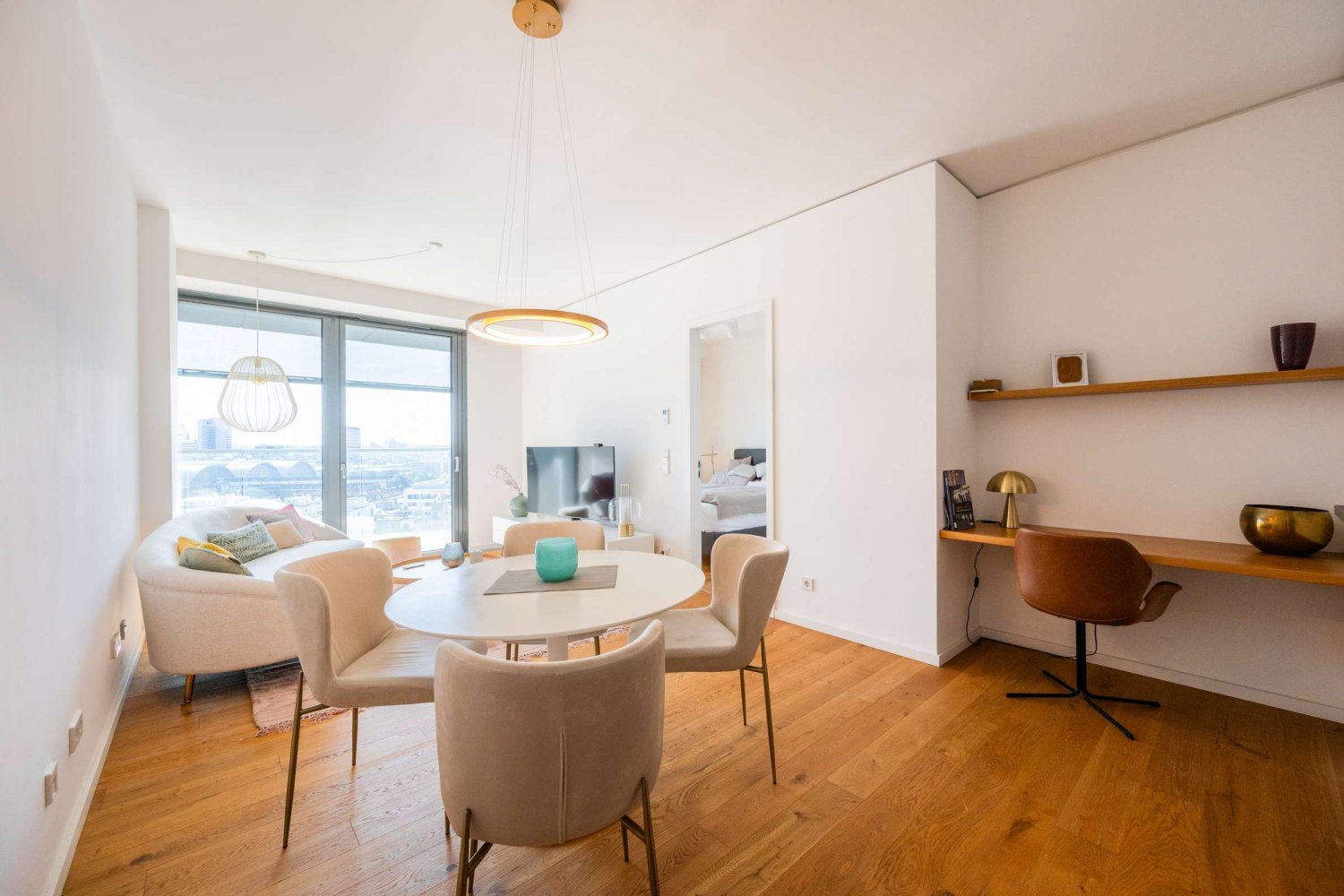 Квартира с 1 спальней в Франкфурт на Майне, Германия № 310752