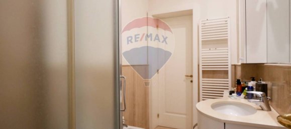 Apartamento de 3 dormitorios en Bari, Italy No. 353258 11